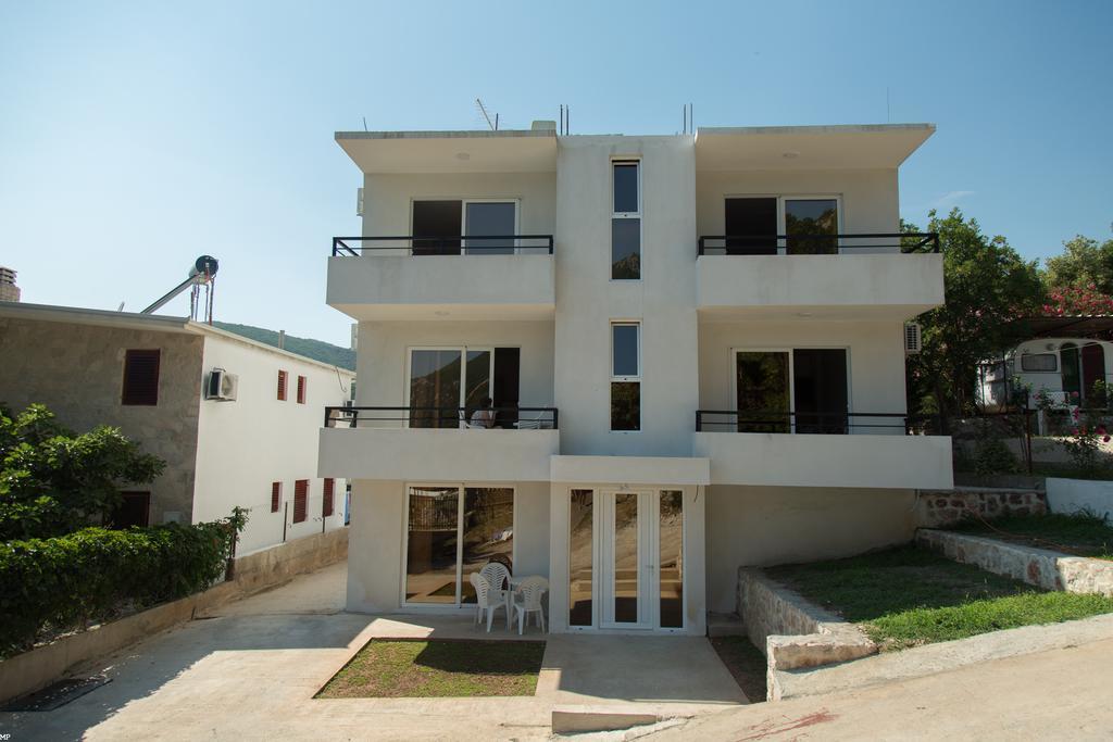 Del Mar Apartment *